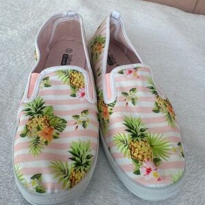NWOT Take a Walk Women’s Cute Novelty Pink Pineapple Summer Slip On Sneakers